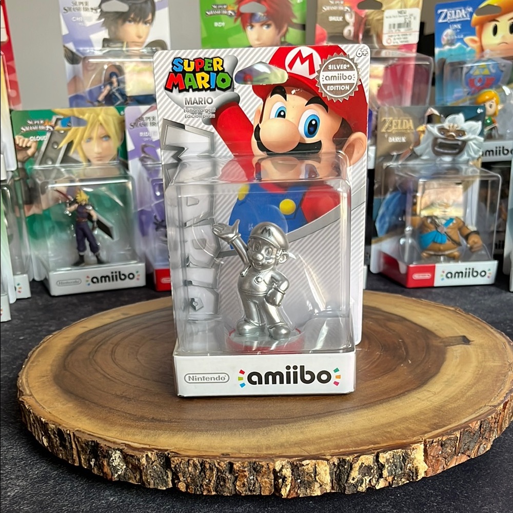 Nintendo Super Mario Amiibo Silver Mario Figure
